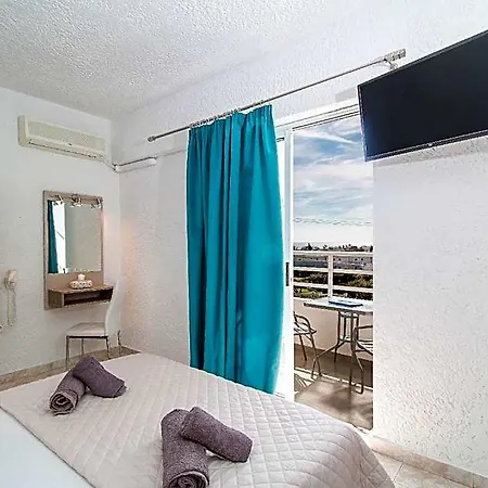 Anika Aparthotel 3*