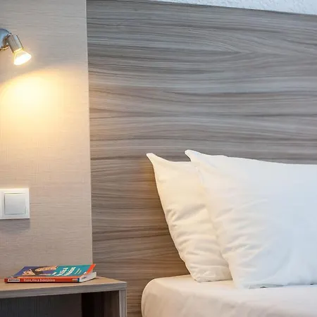 Anika شقة فندقية فاليراكي