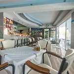 Anika Aparthotel