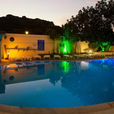 Anika Aparthotel 3*